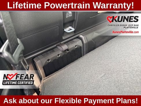 Used 2024 Jeep Gladiator Rubicon image 32