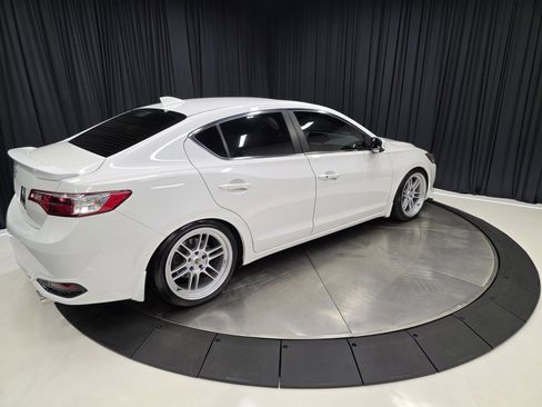 Used 2017 Acura ILX w/ Premium Package image 11