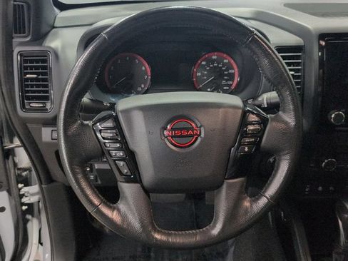Used 2022 Nissan Frontier PRO-4X AWD/4WD image 9