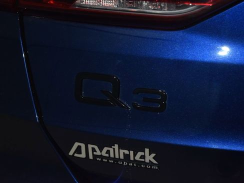 Certified 2025 Audi Q3 2.0T Premium w/ Convenience Package image 27