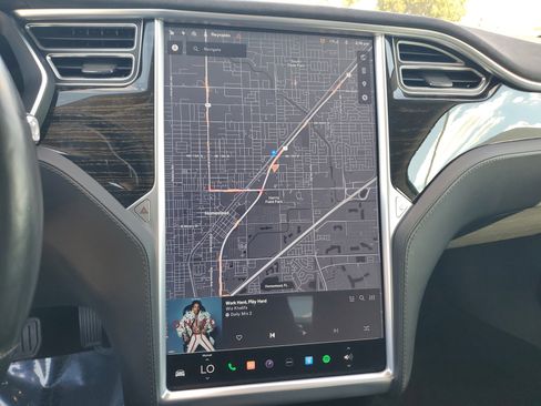 Used 2016 Tesla Model S 90D image 10