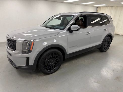 Used 2022 Kia Telluride SX w/ SX Prestige Package image 1