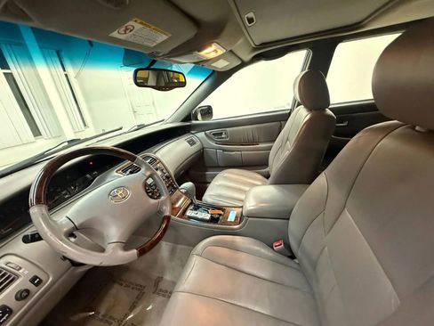 Used 2004 Toyota Avalon XLS image 16