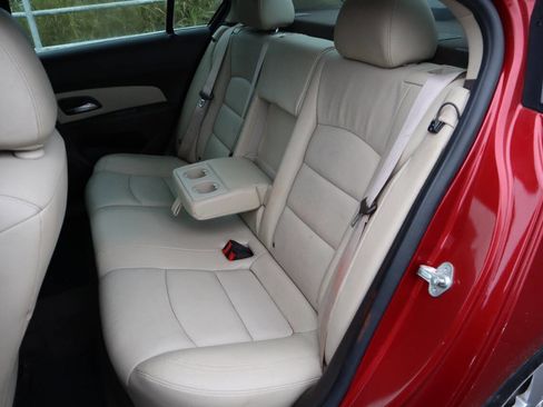 Used 2014 Chevrolet Cruze Diesel w/ Enhanced Safety Package image 15