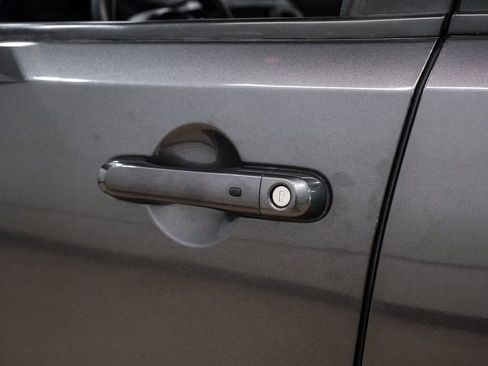 Used 2018 Jeep Renegade Latitude image 42