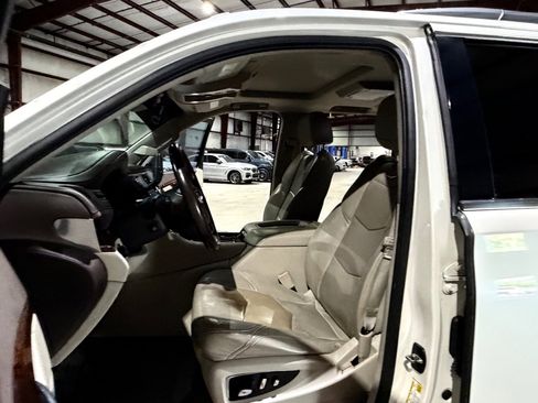 Used 2015 Cadillac Escalade Premium RWD image 14