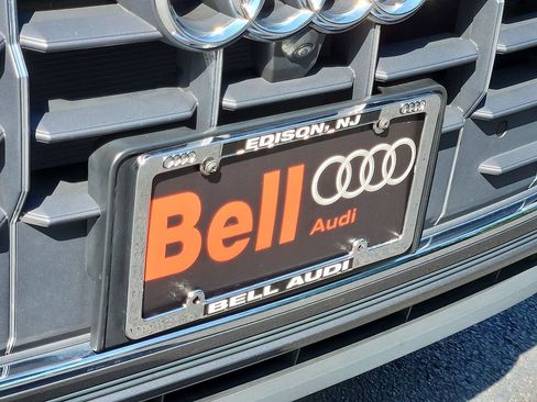 Used 2023 Audi Q8 Premium w/ Convenience Package AWD/4WD image 32