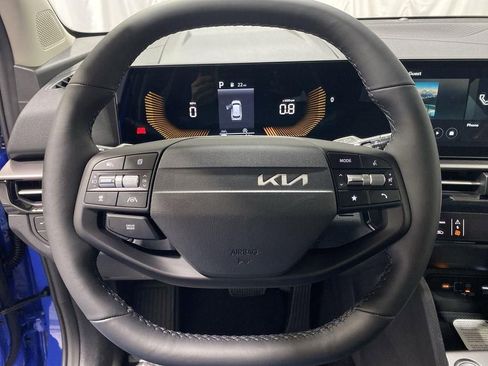 New 2026 Kia Sportage EX FWD image 11