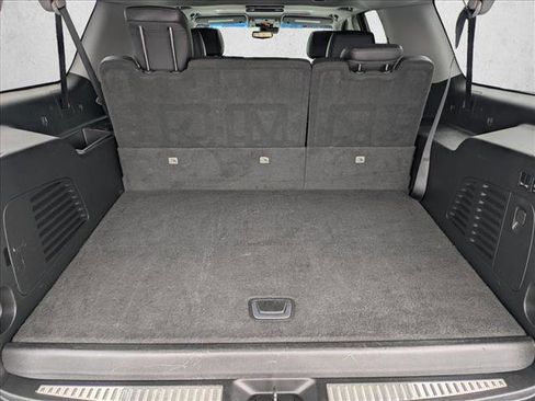Used 2018 Cadillac Escalade ESV Premium Luxury AWD/4WD image 6