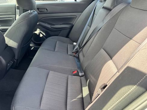 Used 2025 Nissan Altima 2.5 SV image 9