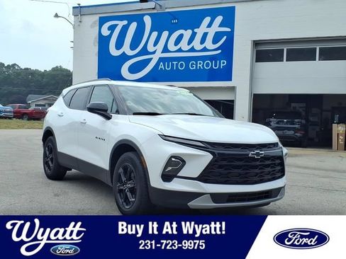 Used 2024 Chevrolet Blazer LT w/ Convenience Package AWD/4WD image 1