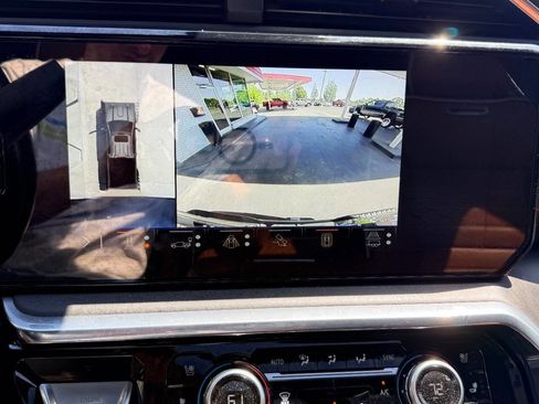 Used 2024 GMC Sierra 2500 Denali Ultimate image 30