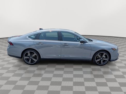 Used 2025 Honda Accord Sport image 6