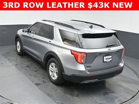 Used 2024 Ford Explorer XLT w/ Equipment Group 202A image 33