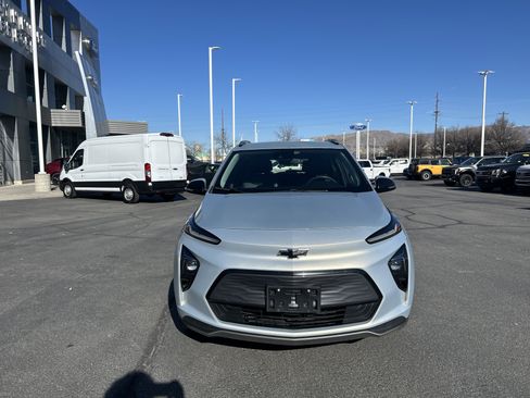 Used 2023 Chevrolet Bolt EUV LT w/ Comfort Package image 8