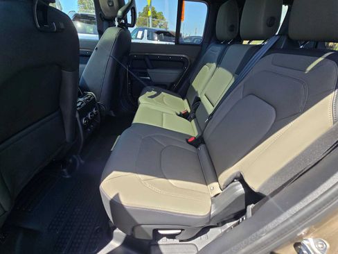 Used 2025 Land Rover Defender 110 S AWD/4WD image 15