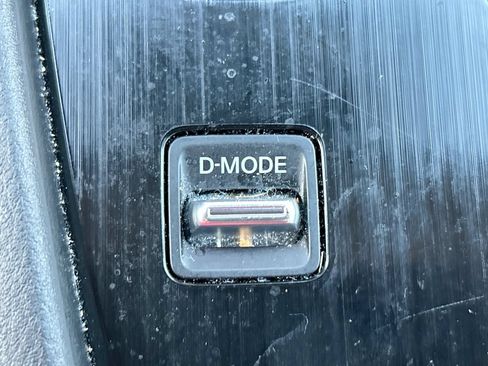 Used 2024 Nissan Rogue SV FWD image 32