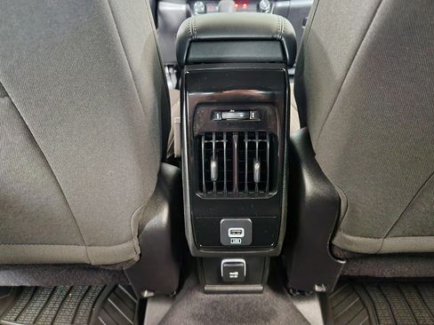 Used 2024 Jeep Compass Sport image 32