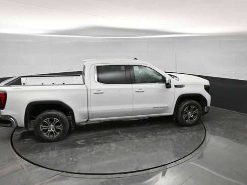 New 2026 GMC Sierra 1500 SLE w/ Preferred Package image 30
