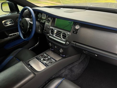 Used 2016 Rolls-Royce Wraith RWD image 42