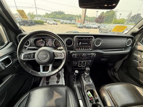 Used 2021 Jeep Wrangler Unlimited Sahara w/ Uconnect 4C Nav & Sound Group AWD/4WD image 13