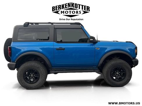 Used 2023 Ford Bronco Wildtrak AWD/4WD image 2