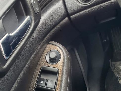 Used 2014 Chevrolet Malibu LT FWD image 11