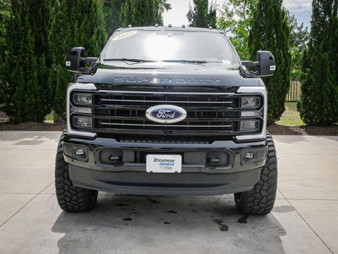 Used 2025 Ford F250 Platinum AWD/4WD image 3