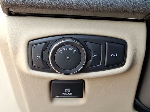 Used 2018 Lincoln MKZ Premiere FWD image 27