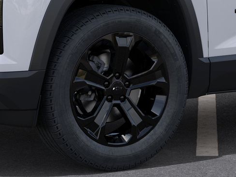 New 2027 Chevrolet Equinox LT w/ Convenience Package II FWD image 9