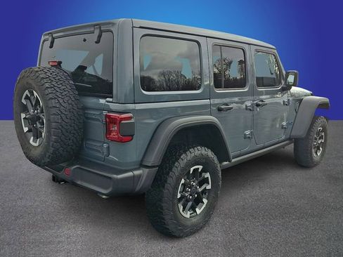 Used 2025 Jeep Wrangler Unlimited Rubicon 4xe w/ Convenience Group AWD/4WD image 4