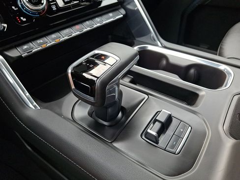 Used 2024 GMC Sierra 1500 Denali w/ Technology Package image 14