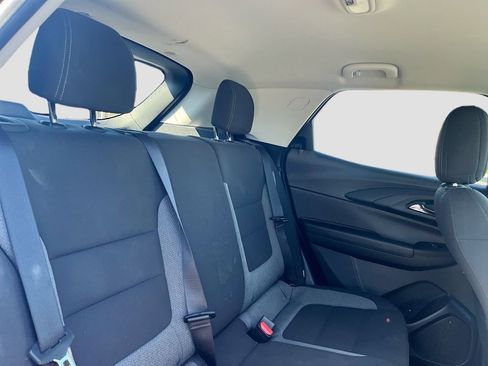Used 2024 Chevrolet TrailBlazer LT FWD image 25