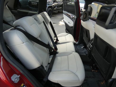 Used 2019 Mercedes-Benz GLS 550 4MATIC image 43