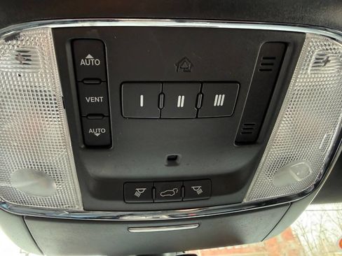 Used 2014 Jeep Grand Cherokee Limited image 25