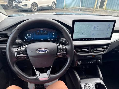 Used 2025 Ford Escape Platinum AWD/4WD image 10