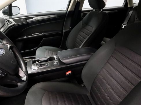 Certified 2019 Ford Fusion SE image 24