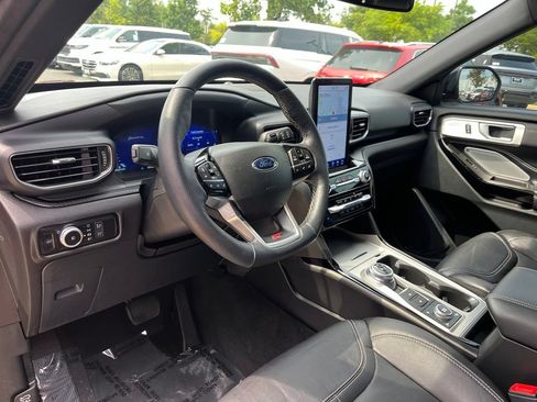 Used 2022 Ford Explorer ST w/ Equipment Group 401A AWD/4WD image 25