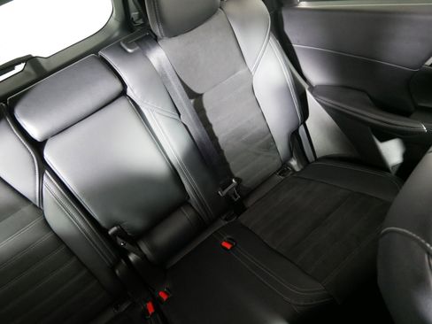 Used 2024 Mitsubishi Outlander SE image 14