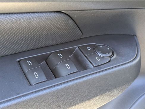 New 2026 Chevrolet Equinox EV LT image 9