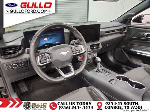 Used 2024 Ford Mustang Convertible image 11