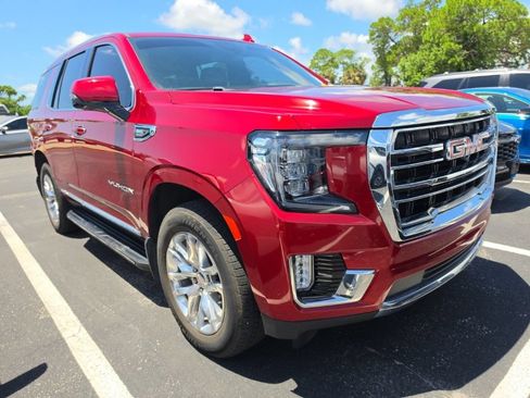 Used 2023 GMC Yukon SLT w/ SLT Premium Package RWD image 1