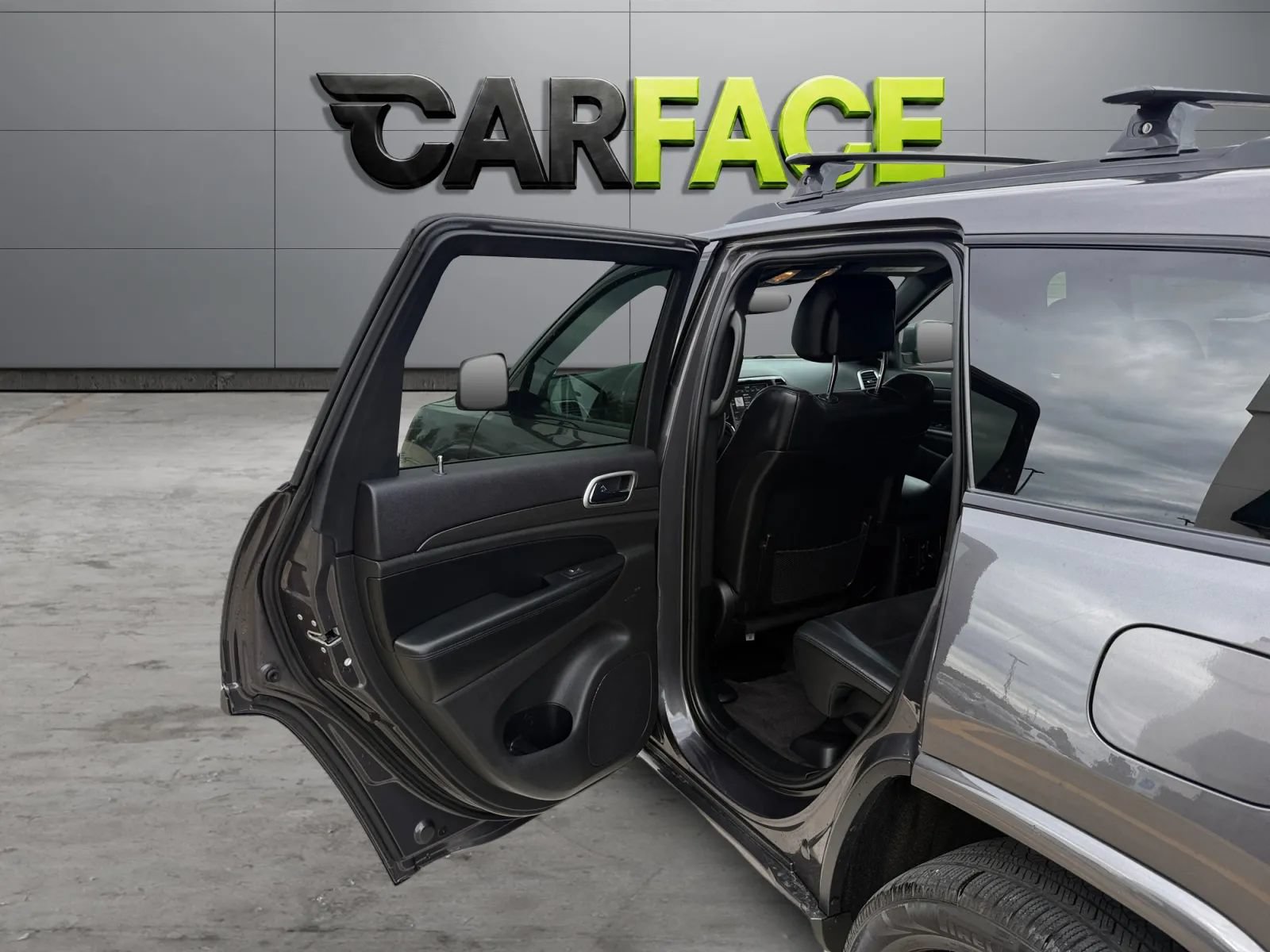 Used 2018 Jeep Grand Cherokee Altitude AWD/4WD image 18