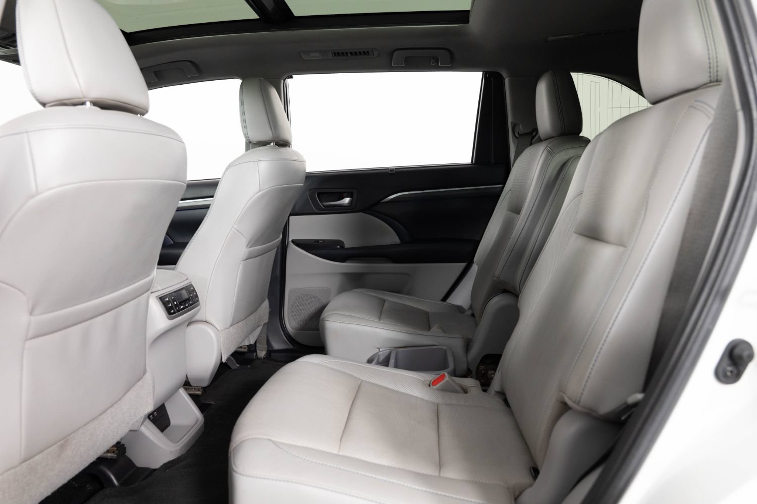 Used 2019 Toyota Highlander Limited Platinum AWD/4WD image 19