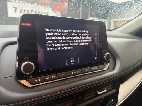 Used 2025 Nissan Rogue SV image 19