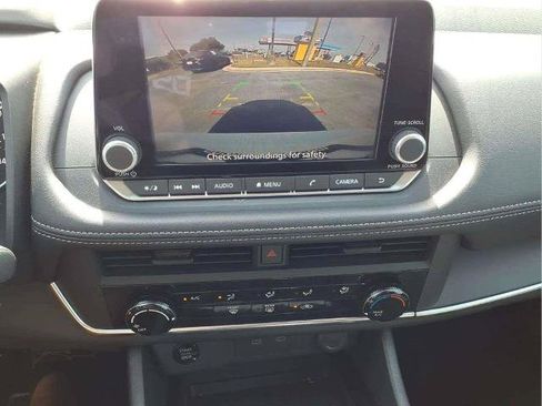 Certified 2024 Nissan Rogue S FWD image 14