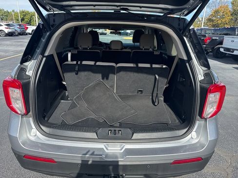 Used 2022 Ford Explorer 4WD w/ Class IV Trailer Tow Package image 29