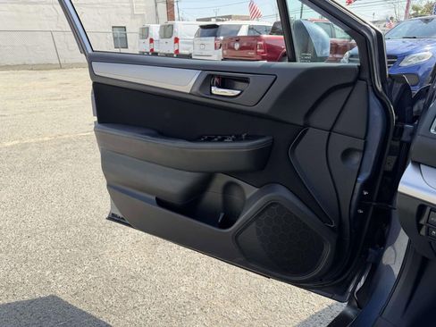 Used 2016 Subaru Outback 2.5i Premium image 25