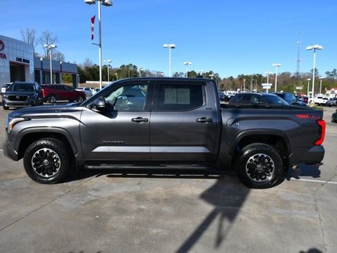 Used 2022 Toyota Tundra SR5 image 2