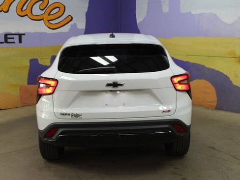 Used 2025 Chevrolet Trax RS w/ Driver Confidence Package FWD image 7